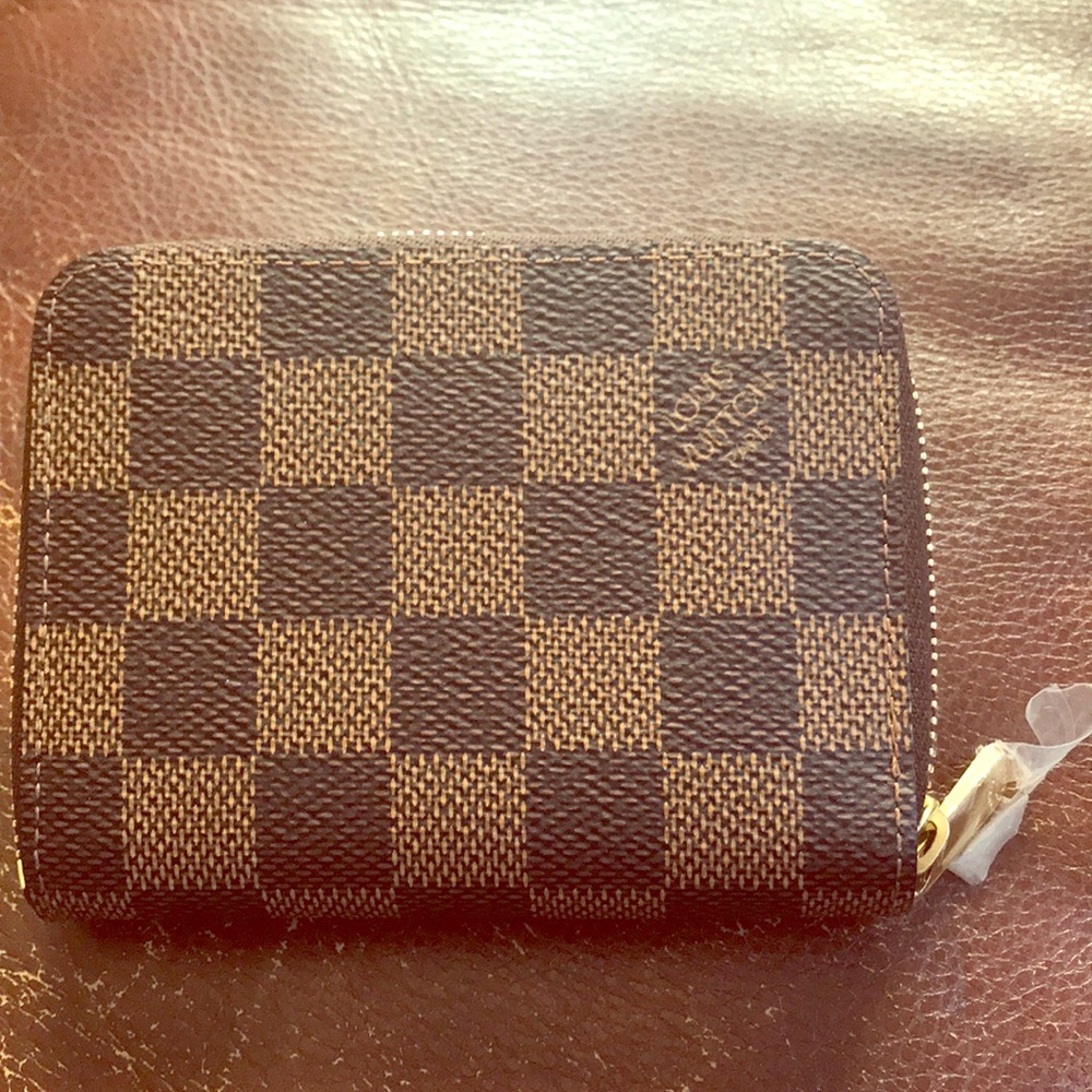 Zippy coin purse